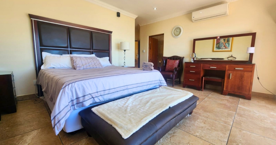 4 Bedroom Property for Sale in Mossel Bay Central Western Cape